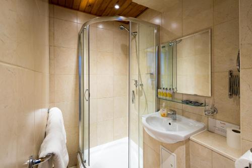 Adria Hotel - image 7