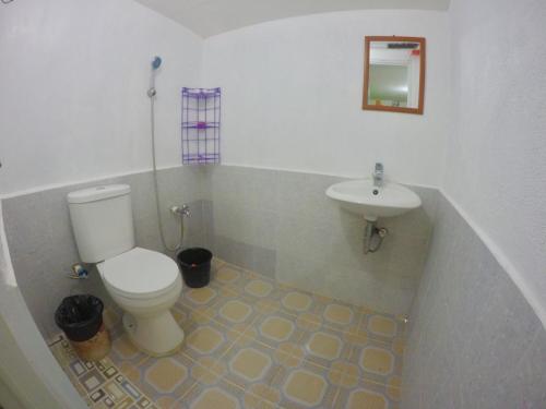 The BIGGIES Inn – Oslob, IL