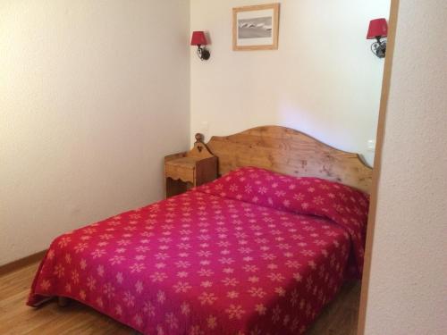 1 double bed, 3 twin beds, 1 sofa bed