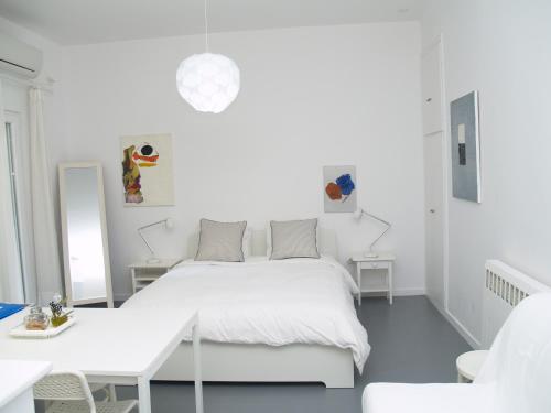 Minimal Boutique Studio in Kolonaki, Athens
