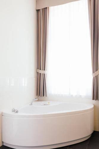 Badkamer, Hotel Brandenburger Tor Potsdam in Potsdam