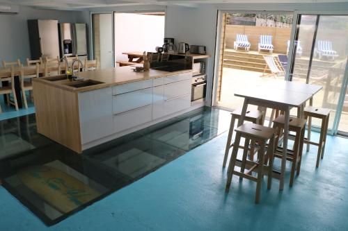 BodyGo Surfhouse 4