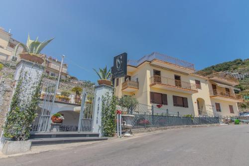 Pinguino B&B - Accommodation - Scala