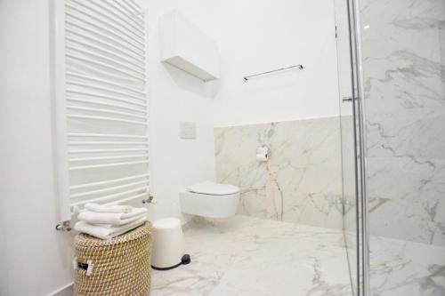 Luxury Apartment by Hi5 - Szervita Suite, Budapešť (fotografie 7)