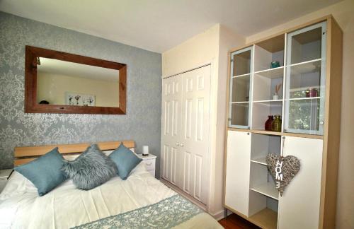 Boswell - Large Balcony Apartment & Parking - 2 Bedrooms - Close to Town & Racecourse photo 3