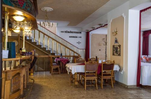 Parish Bull Hotel - image 6