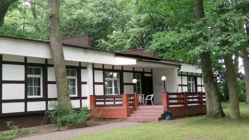 Hostel Dworek Osiecki KORAL - Accommodation - Osieki