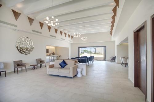 Royalton Negril, An Autograph Collection All-Inclusive Resort - 로비