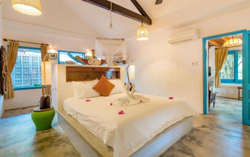 Bungalow - Water Front  room in Ocean House An Bang