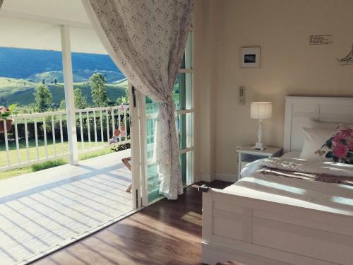 ミスティー イングリッシュ コテージ