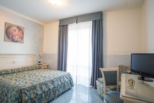Hotel Confine Room Type - Economy Double or Twin Room