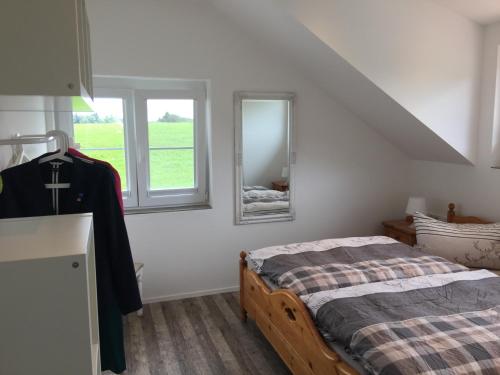 2 bedrooms, 3 beds