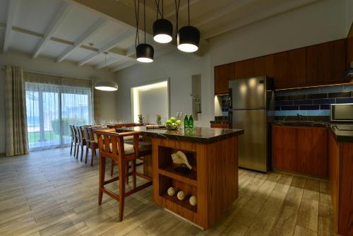 Sealine Beach - a Murwab Resort Room Type - Three-Bedroom Villa