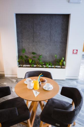 Piraeus Port Hotel - image 3
