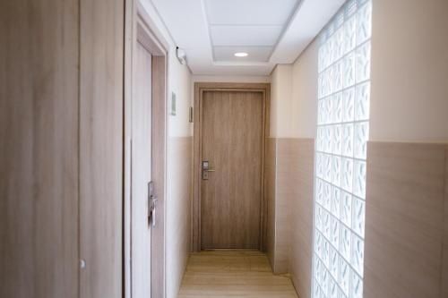 Piraeus Port Hotel - image 10