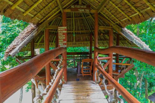 Cave Lodge in Tham Lot