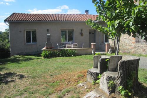 Ieeja, Maison Au Milieu De La Foret in Verreries-de-Moussans