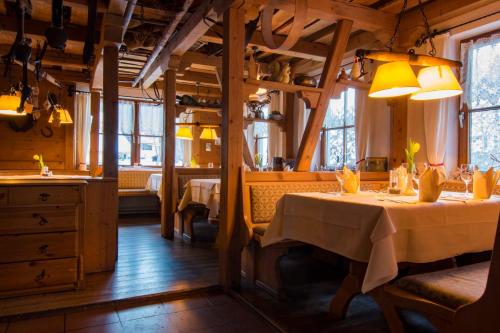 Restaurant, Hotel & Restaurant Gruner Baum - Die Grune Oase Am Feldberg in Feldberg ( Baden Wuerttemberg )