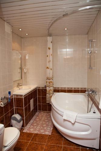 Ugor Hotel