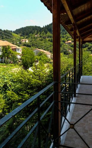 Erkély/terasz, Hotel Elatofilito in Athamanio