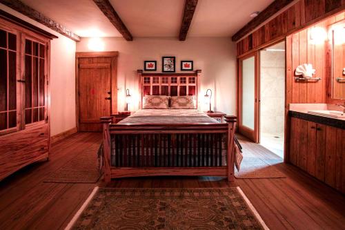 Cherry Room