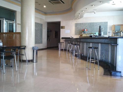Bar/lounge, Hotel Ciudad de Fuenlabrada in Parla