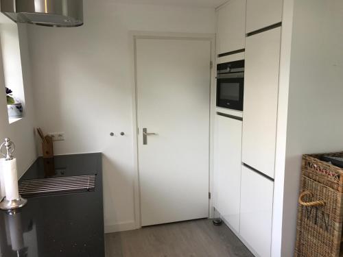 keuken, Vakantiehuis aan zee in Schagen