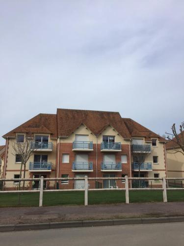 Зовнішній вигляд готелю, L'appartement du parc vert marine in Ульгат
