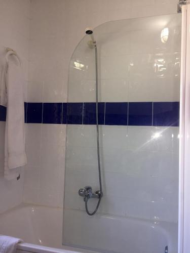  Hostal Bar Stop in Velilla del Río Carrión