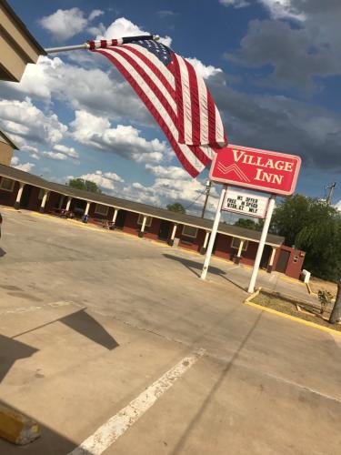 Village Inn Cotulla - 출입구
