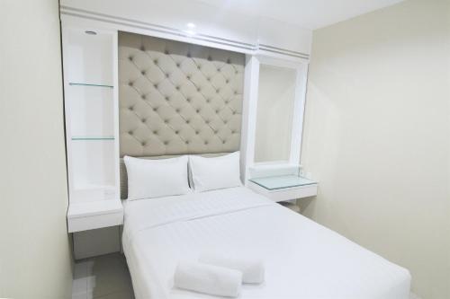 2 BR Apartment Near Kota Kasablanka (Kokas) By Travelio