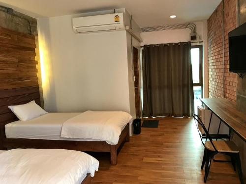 De Nan Hotel in Nai Wiang