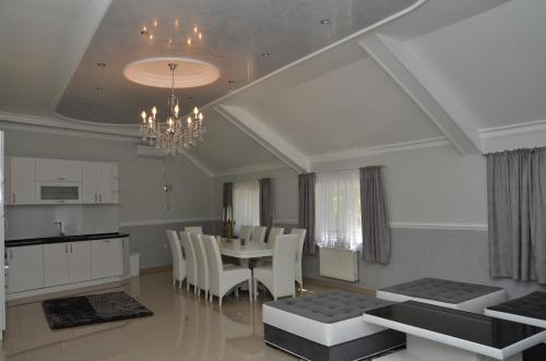 Apartments Royal Menex in 波扎雷華茨