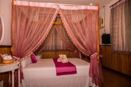 Yilan Homeland B&B – Wujie, WV