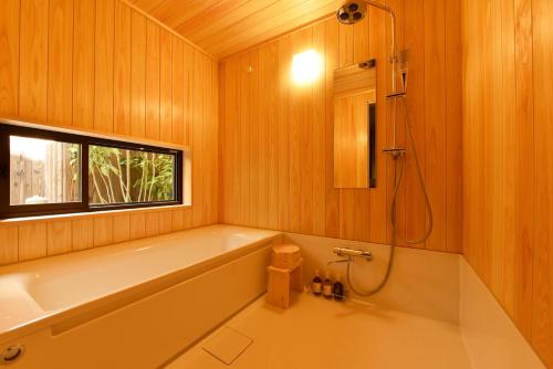 Two-Bedroom Townhouse image 3