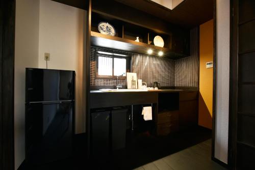 Two-Bedroom Townhouse image 5