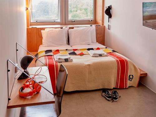 room detail thumbnail 0