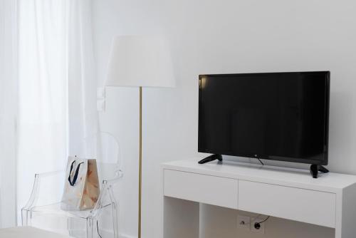 Lux Central Apt at Kolonaki Area - image 6