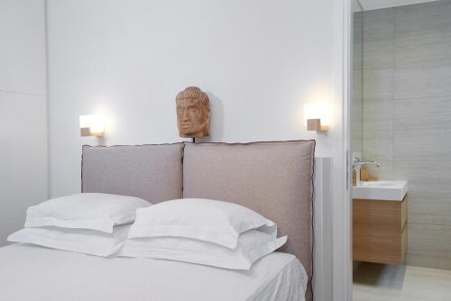 Lux Central Apt at Kolonaki Area - image 10