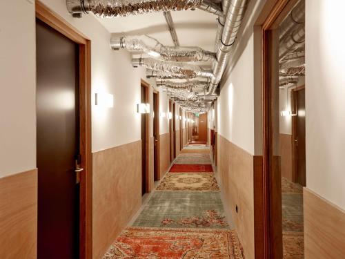 Q-Factory Hotel - image 14