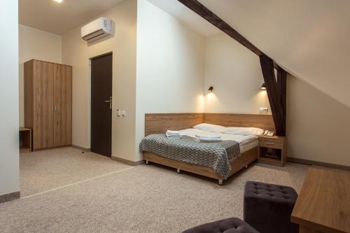 Superior Double Room image 6