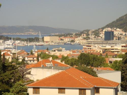 Apartment near sandy Firule Beach, Split (photo 9)