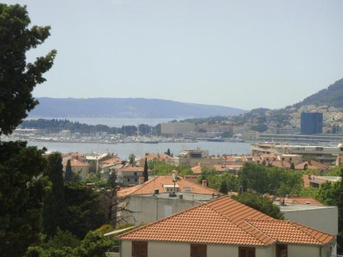 Apartment near sandy Firule Beach, Split (photo 10)