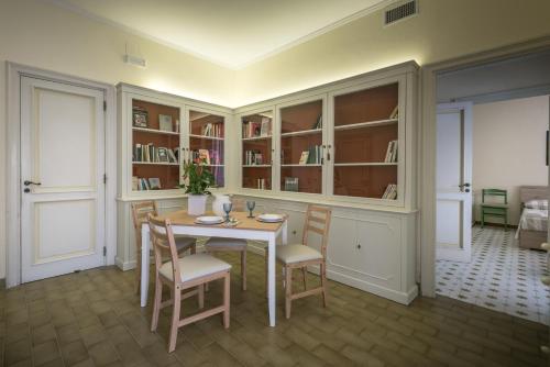 Suite della villa - image 7