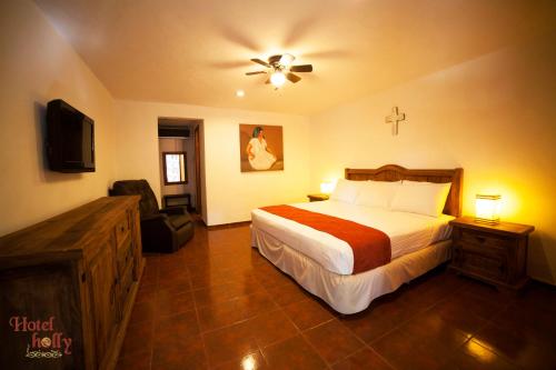 Hotel Holly Set in a prime location of Merida, Hotel Holly puts everything the city has to offer just outside your doorstep. Both business travelers and tourists can enjoy the hotels facilities and services. Tak