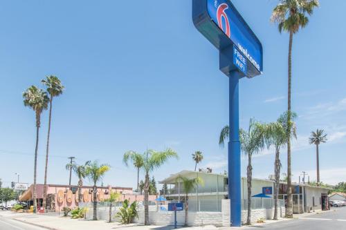 Motel 6 Bakersfield