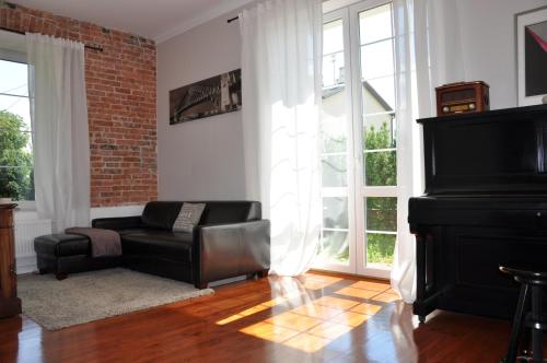 BE WELL 3-Rooms Apartment with Parking and Garden