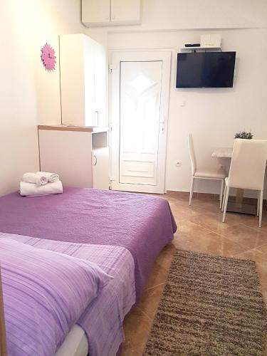 Room Ivana with private bathroom - Center of Split, Split (photo 7)