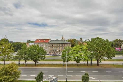 Apartament z widokiem na Wawel w centrum miasta - image 5