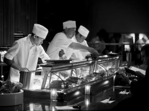 シックスティ LES